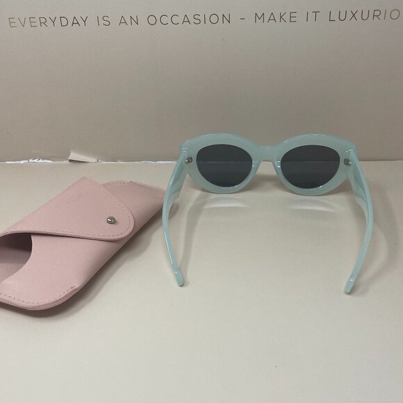 Minue | Karina Sunglasses in Jade - Picture 3 of 7